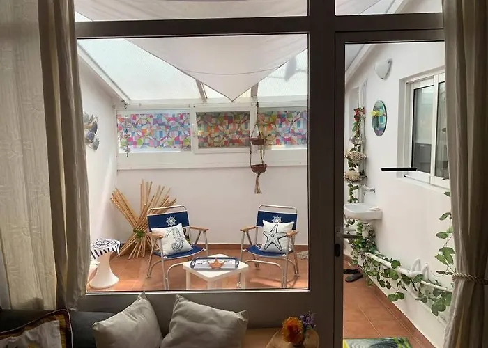 Nyaraló Casa Con Terraza En Barrio Marinero