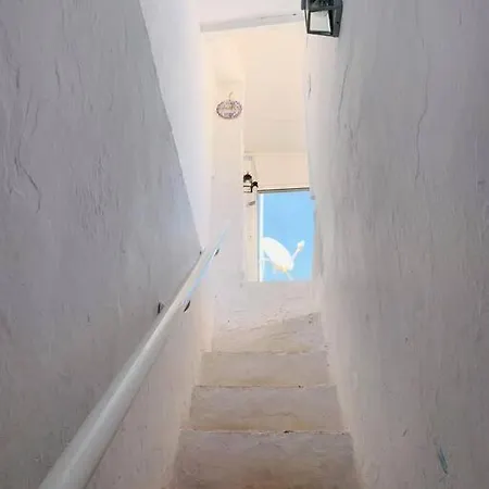 Casa Con Terraza En Barrio Marinero