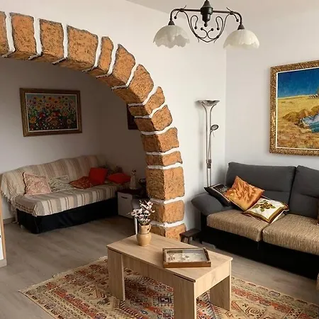 Casa Con Terraza En Barrio Marinero Vakantiehuis *