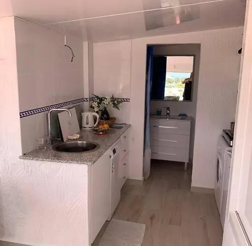 Casa Con Terraza En Barrio Marinero *