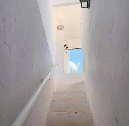 Casa Con Terraza En Barrio Marinero